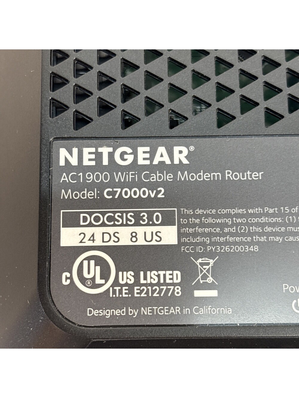 NETGEAR Nighthawk AC1900 WiFi Cable Modem Router Combo (Model C7000). - Picture 9 of 16